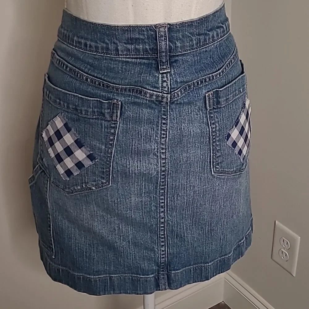 Old Navy jeans upcycle apron.  Distressed  edges
